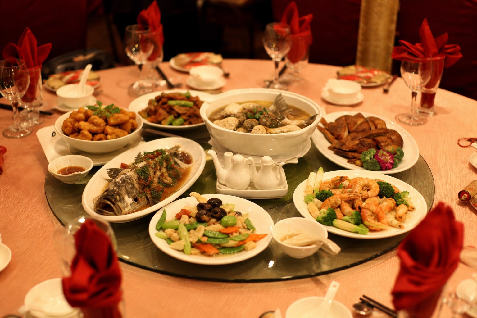 Banquet catering table